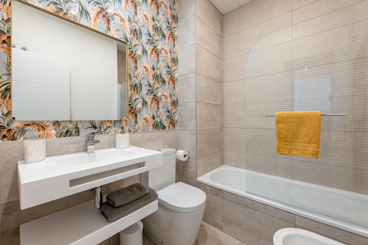 Апартаменти Key-Wise Luxury Plaza Teatro Free Parking 2R Малага Екстер'єр фото